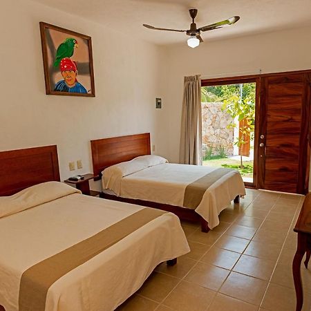 Hotel Casa Victoria Zihuatanejo Eksteriør billede